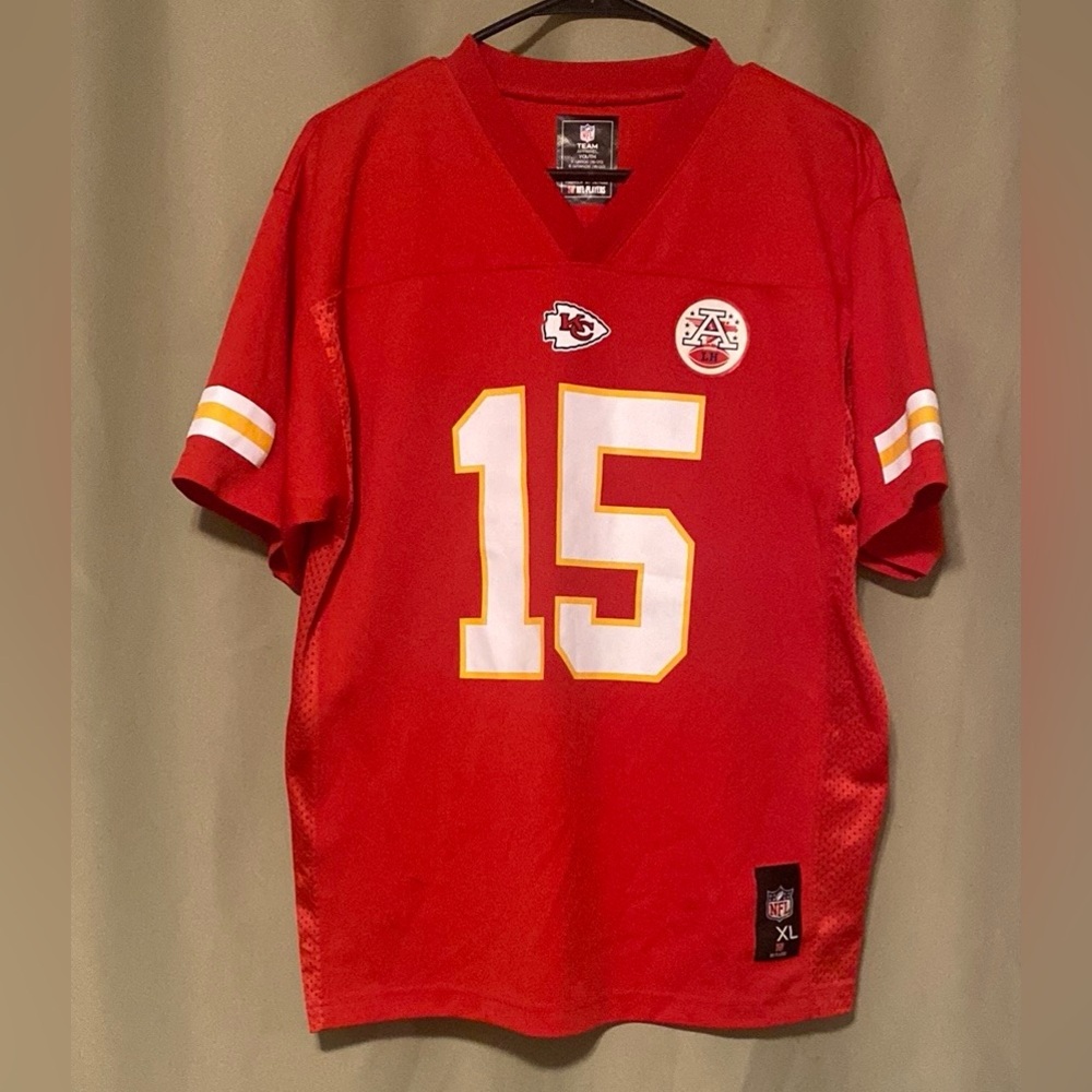 Patrick Mahomes #15 Kansas City Chiefs NFL Team Apparel Jersey Youth XL 18/20